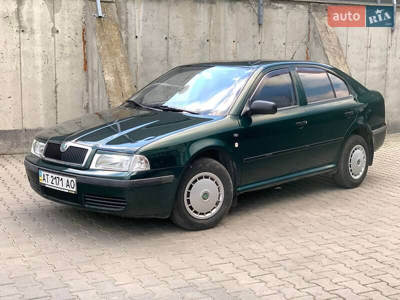 Лифтбек Skoda Octavia 2002 в Ивано-Франковске