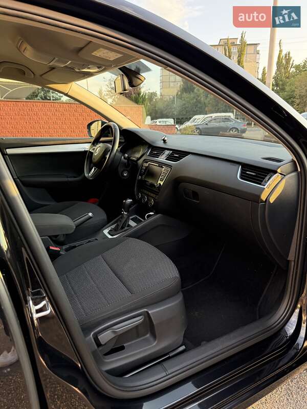 Универсал Skoda Octavia 2016 в Киеве фото 12 Универсал Skoda Octavia 2016 в Киеве