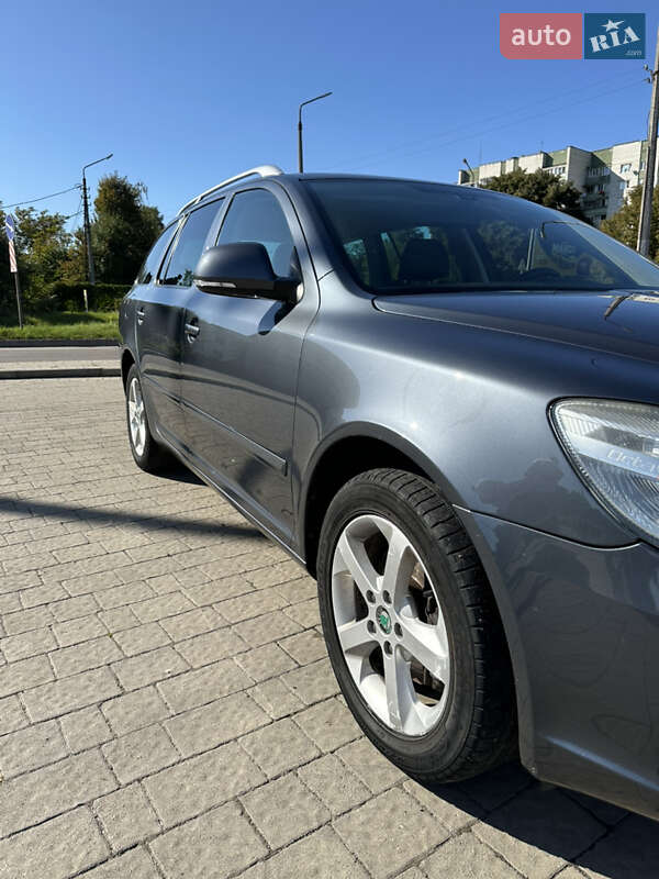 Універсал Skoda Octavia 2012 в Дрогобичі
