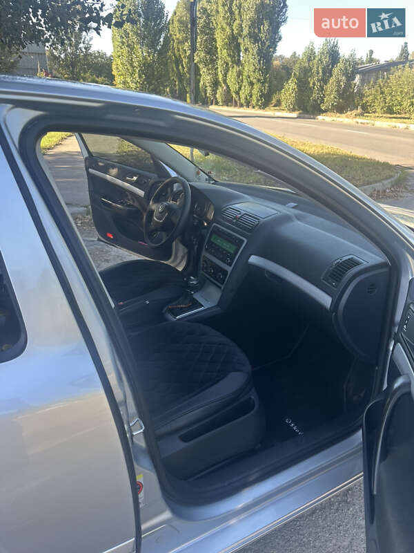 Ліфтбек Skoda Octavia 2010 в Броварах