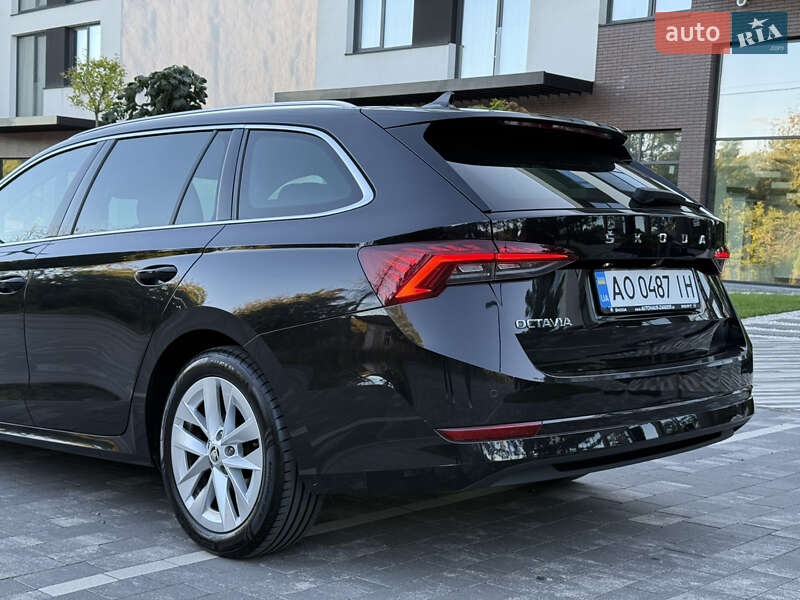 Универсал Skoda Octavia 2020 в Ужгороде