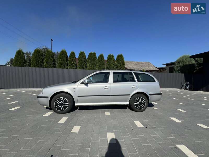 Універсал Skoda Octavia 2003 в Меденичах
