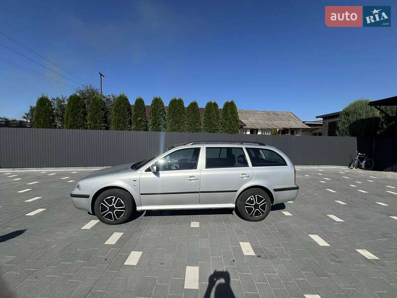 Універсал Skoda Octavia 2003 в Меденичах