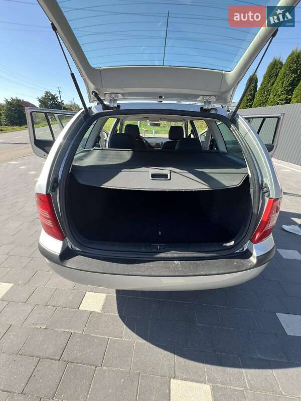 Універсал Skoda Octavia 2003 в Меденичах