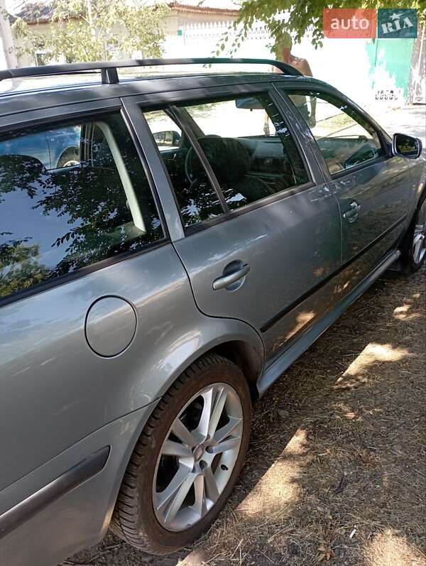 Универсал Skoda Octavia 2004 в Тарутине