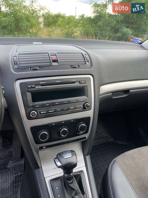 Лифтбек Skoda Octavia 2012 в Нетешине