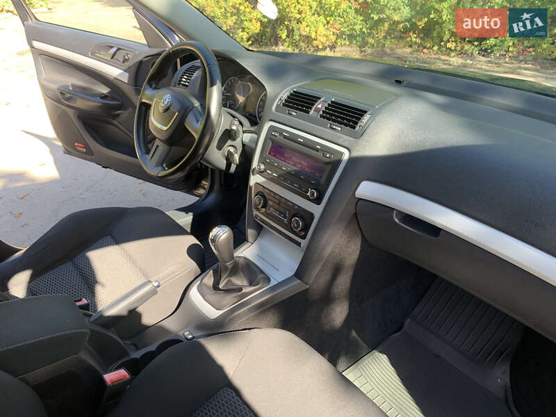 Универсал Skoda Octavia 2009 в Луцке