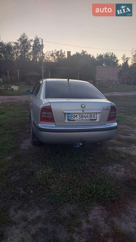 Лифтбек Skoda Octavia 2003 в Конотопе