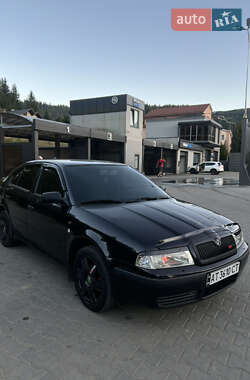 Лифтбек Skoda Octavia 2003 в Яремче