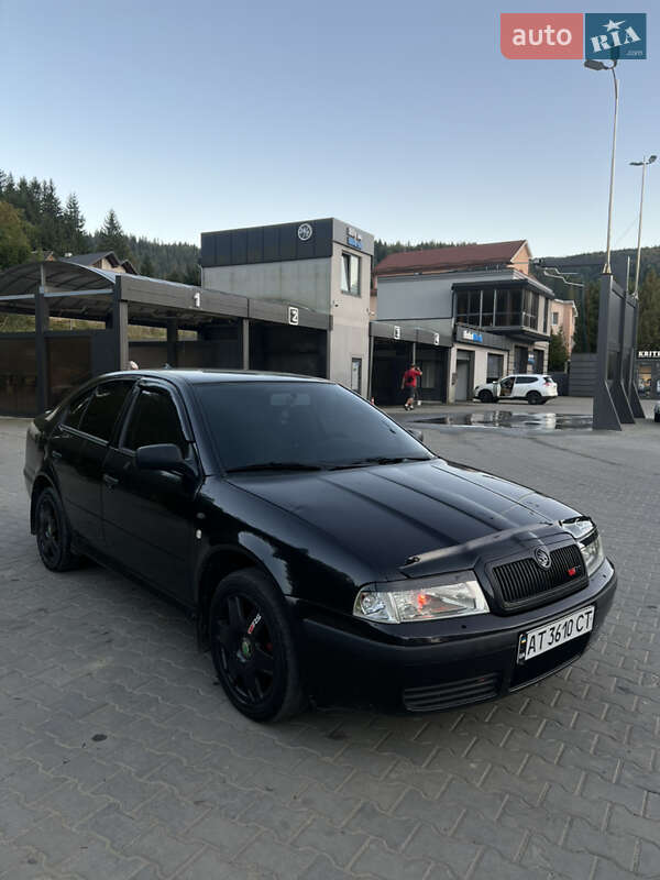 Лифтбек Skoda Octavia 2003 в 