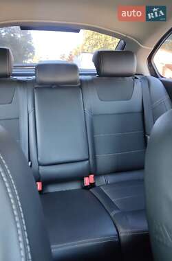 Лифтбек Skoda Octavia 2012 в 