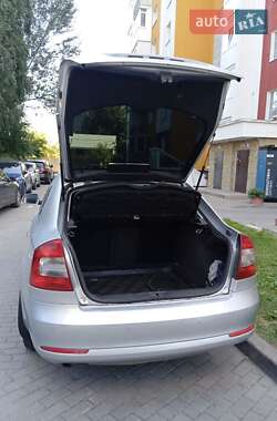 Лифтбек Skoda Octavia 2011 в 