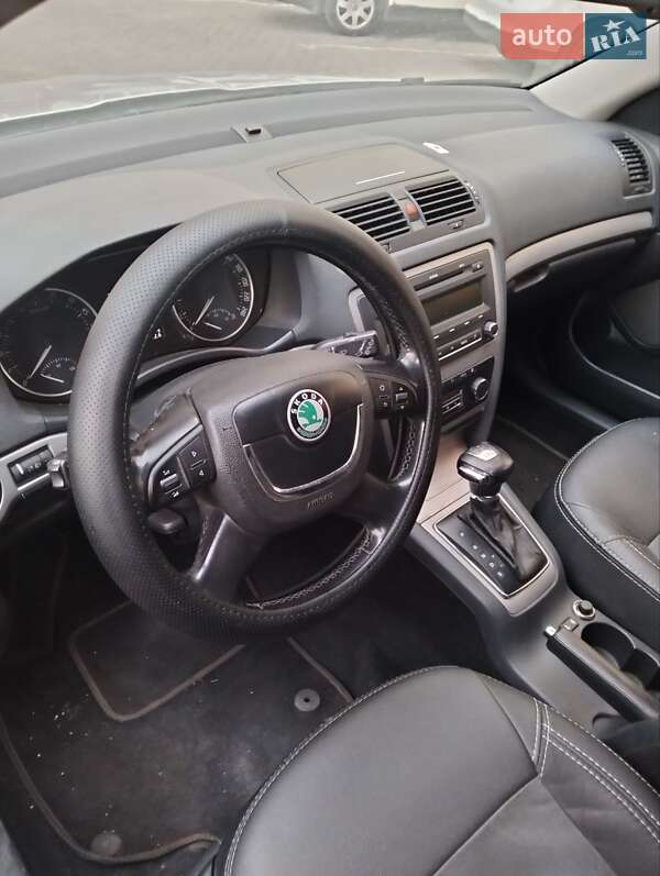 Лифтбек Skoda Octavia 2011 в Львове