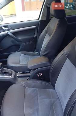 Лифтбек Skoda Octavia 2011 в 