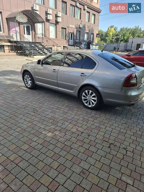 Ліфтбек Skoda Octavia 2010 в Запоріжжі