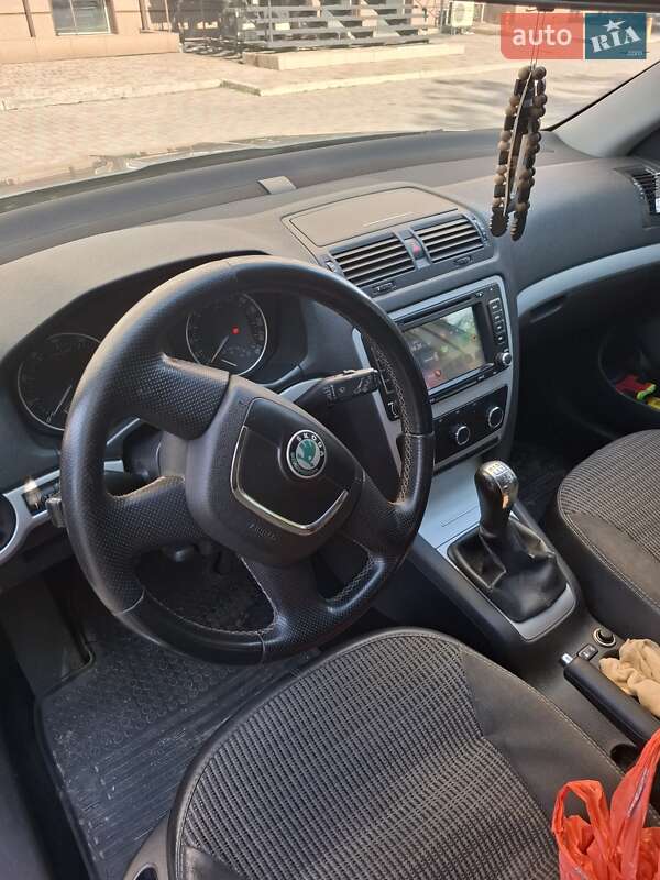 Ліфтбек Skoda Octavia 2010 в Запоріжжі