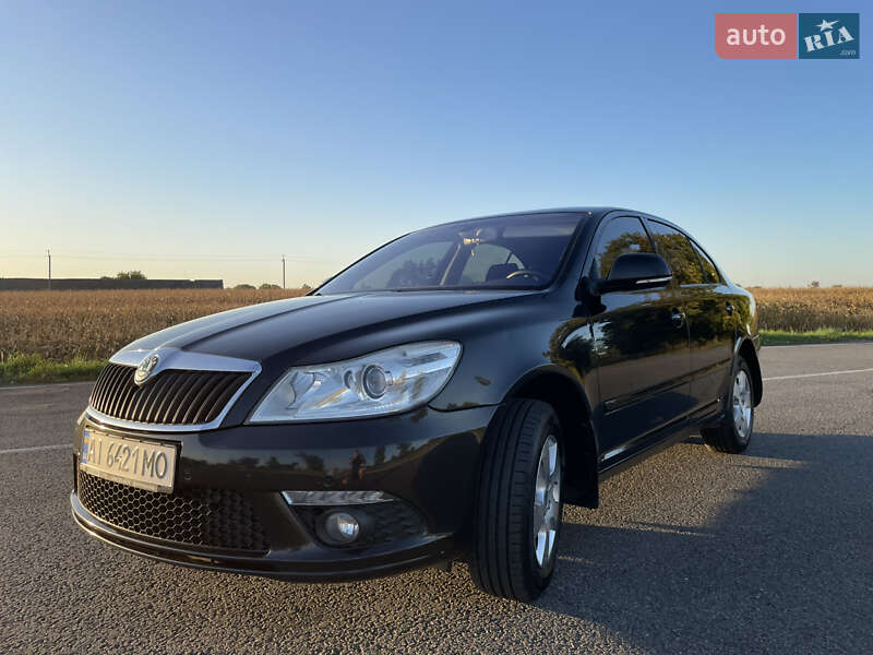 Лифтбек Skoda Octavia 2012 в Ромнах