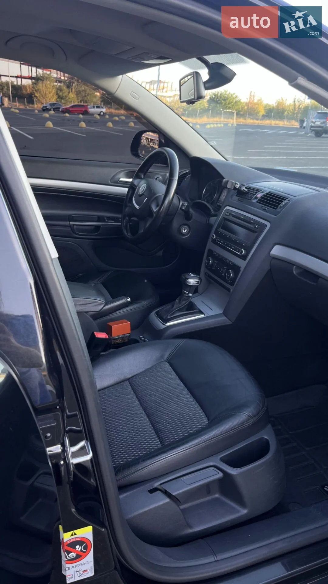 2010 Skoda Octavia - мініатюра 3
