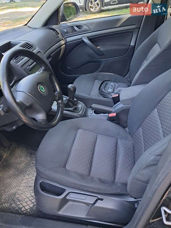 Лифтбек Skoda Octavia 2011 в Вышгороде