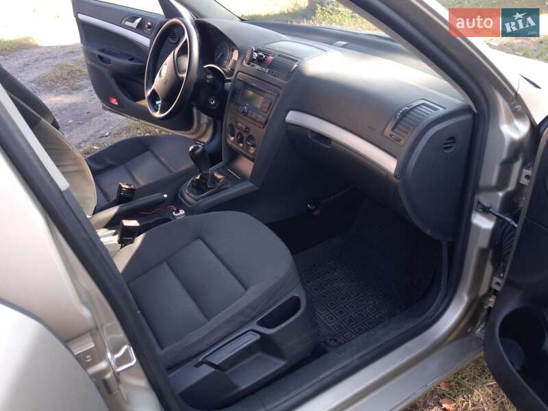 Лифтбек Skoda Octavia 2005 в Нежине