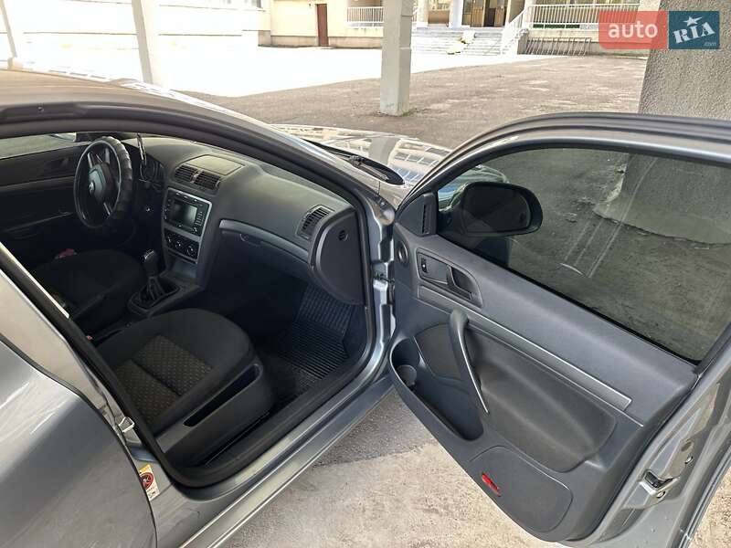 Ліфтбек Skoda Octavia 2012 в Мурованих Курилівцях фото 15 Ліфтбек Skoda Octavia 2012 в Мурованих Курилівцях