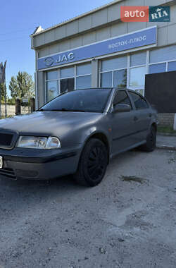 Лифтбек Skoda Octavia 1999 в Запорожье