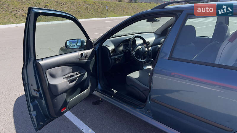 Универсал Skoda Octavia 2003 в Виннице