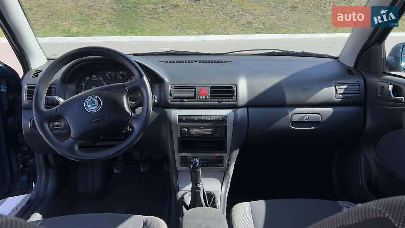 Универсал Skoda Octavia 2003 в Виннице