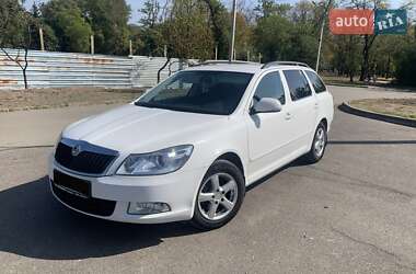 Универсал Skoda Octavia 2010 в 