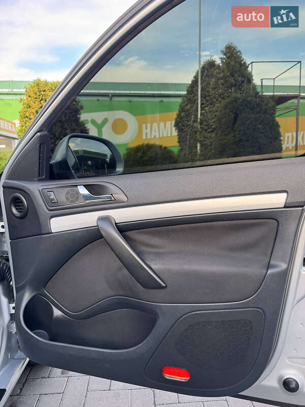 Универсал Skoda Octavia 2010 в Ивано-Франковске
