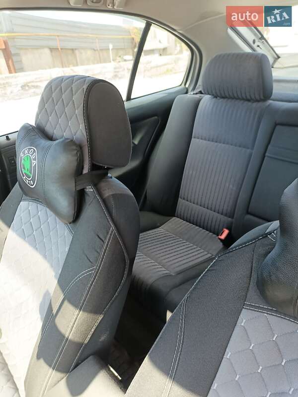 Ліфтбек Skoda Octavia 2002 в Одесі