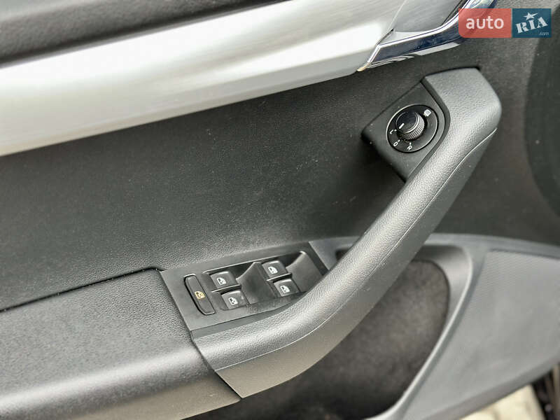 Лифтбек Skoda Octavia 2019 в Луцке