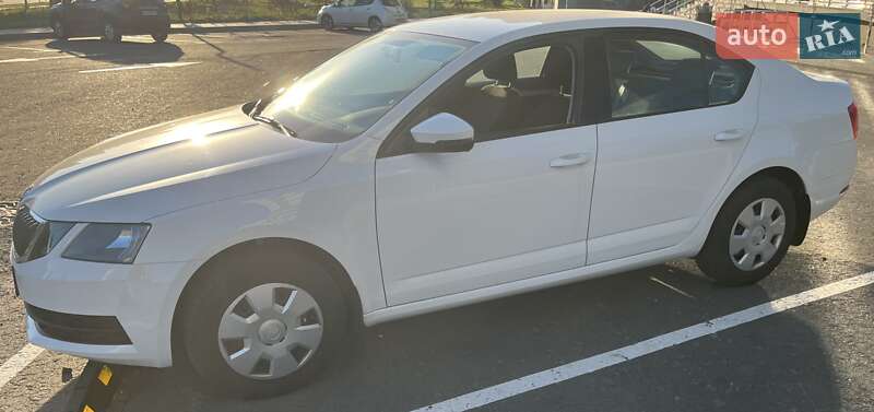 Лифтбек Skoda Octavia 2020 в Киеве