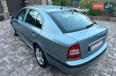 Лифтбек Skoda Octavia 2003 в 
