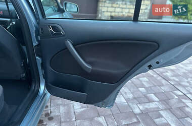 Лифтбек Skoda Octavia 2003 в 