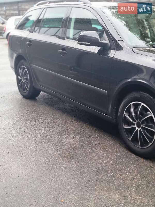 Универсал Skoda Octavia 2011 в Збараже