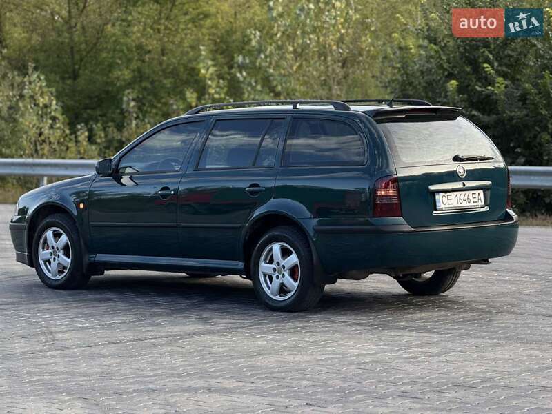 Універсал Skoda Octavia 2001 в Чернівцях
