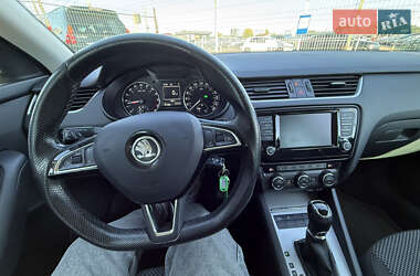 Універсал Skoda Octavia 2016 в  фото 17 Універсал Skoda Octavia 2016 в