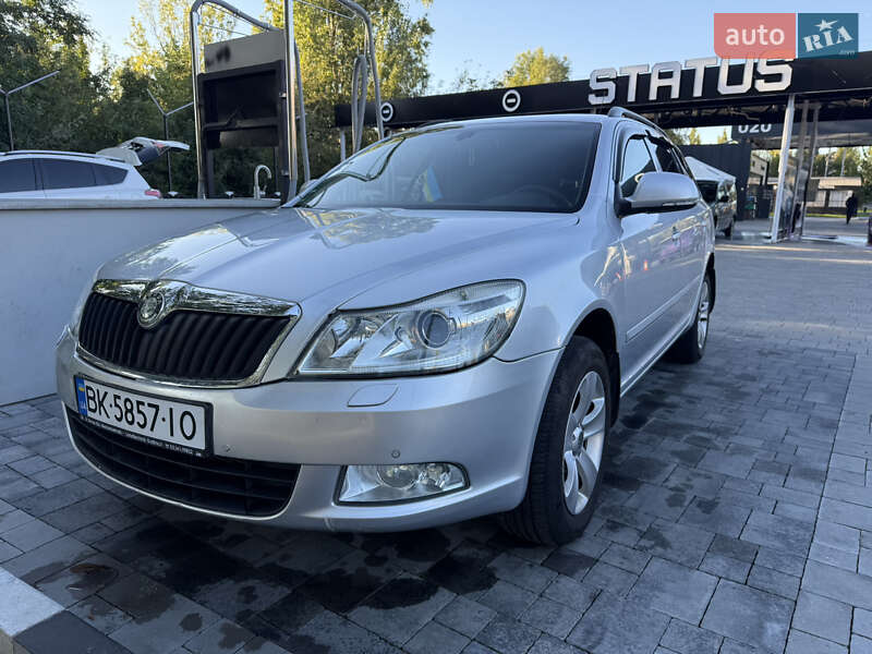 Универсал Skoda Octavia 2008 в Ровно