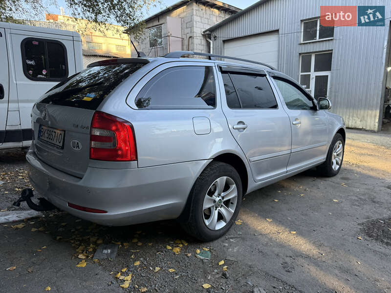 Универсал Skoda Octavia 2008 в Ровно