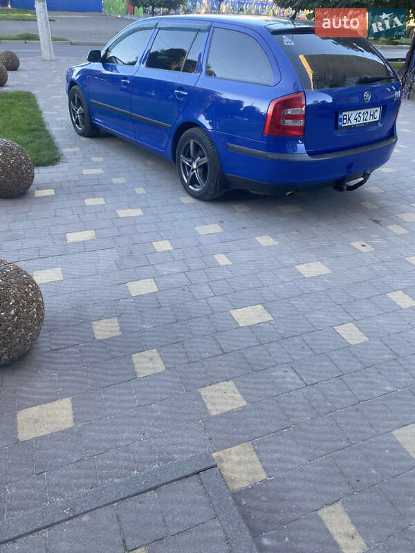 Універсал Skoda Octavia 2006 в Сарнах