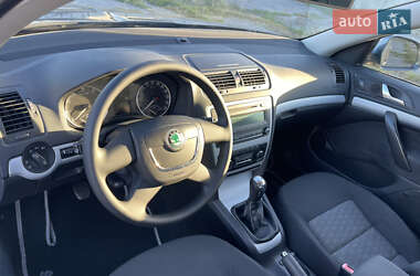 Лифтбек Skoda Octavia 2010 в 