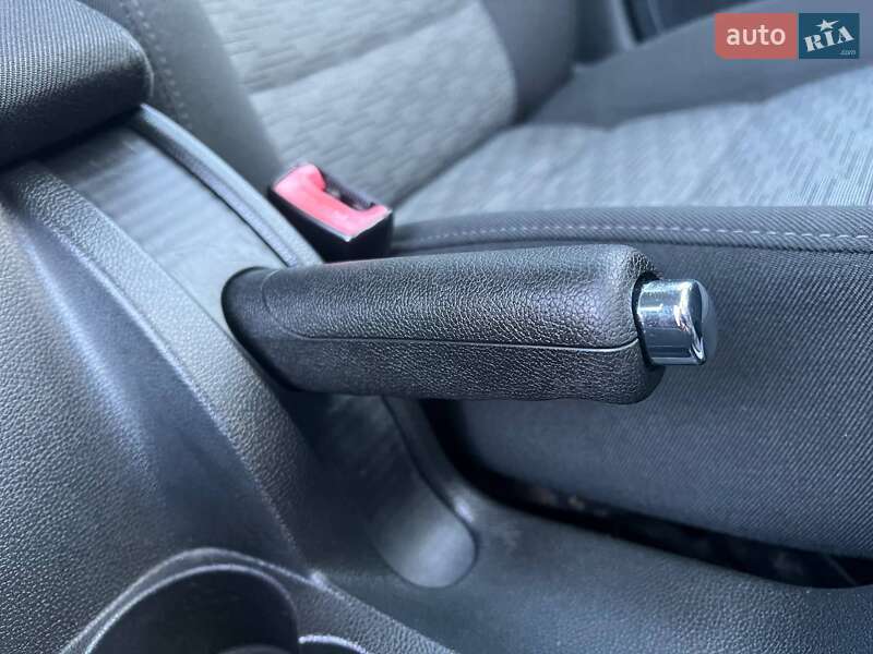 Універсал Skoda Octavia 2010 в Полтаві