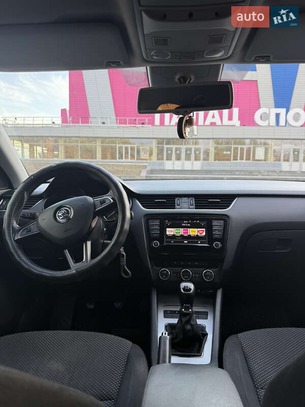 Лифтбек Skoda Octavia 2016 в Запорожье