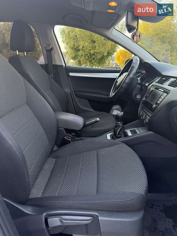 Лифтбек Skoda Octavia 2016 в Запорожье