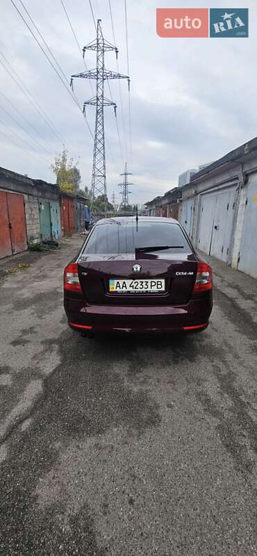 Лифтбек Skoda Octavia 2012 в Киеве