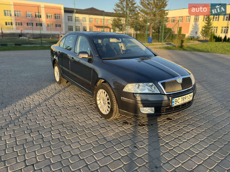 Лифтбек Skoda Octavia 2008 в Самборе