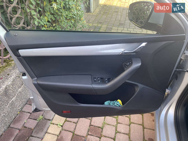 Универсал Skoda Octavia 2015 в Хусте фото 39 Универсал Skoda Octavia 2015 в Хусте