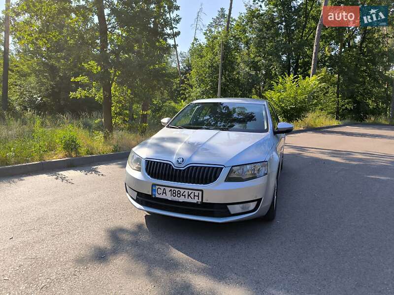 Лифтбек Skoda Octavia 2013 в Черкассах