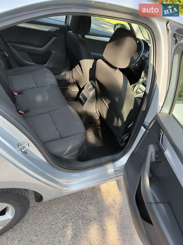 Лифтбек Skoda Octavia 2013 в Черкассах